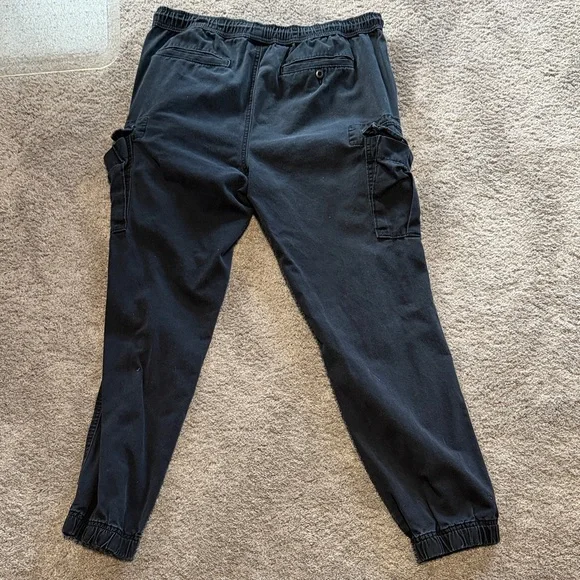 Aeropostale Black Cargo Pants for Men - Picture 2 of 5